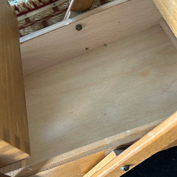 Vintage Mid Century Solid Wood Cantilever Sewing Box - Picture 5 of 6